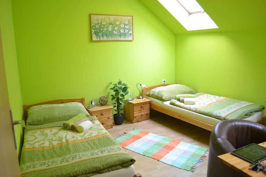 Byron Otel Zlaté Moravce Oda fotoğraf