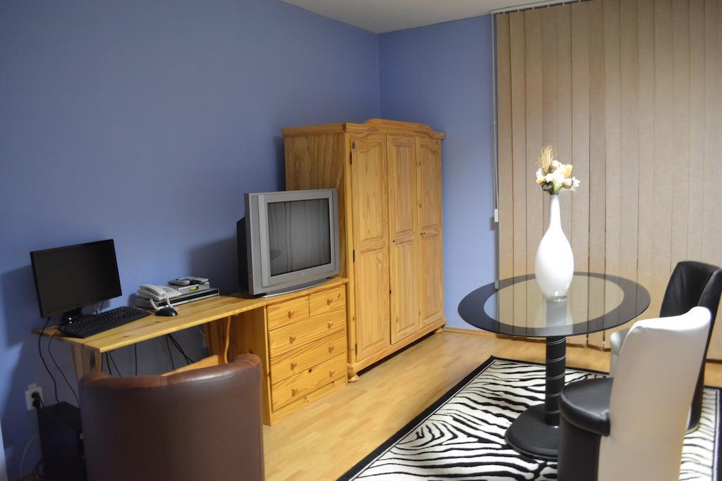 Byron Otel Zlaté Moravce Oda fotoğraf