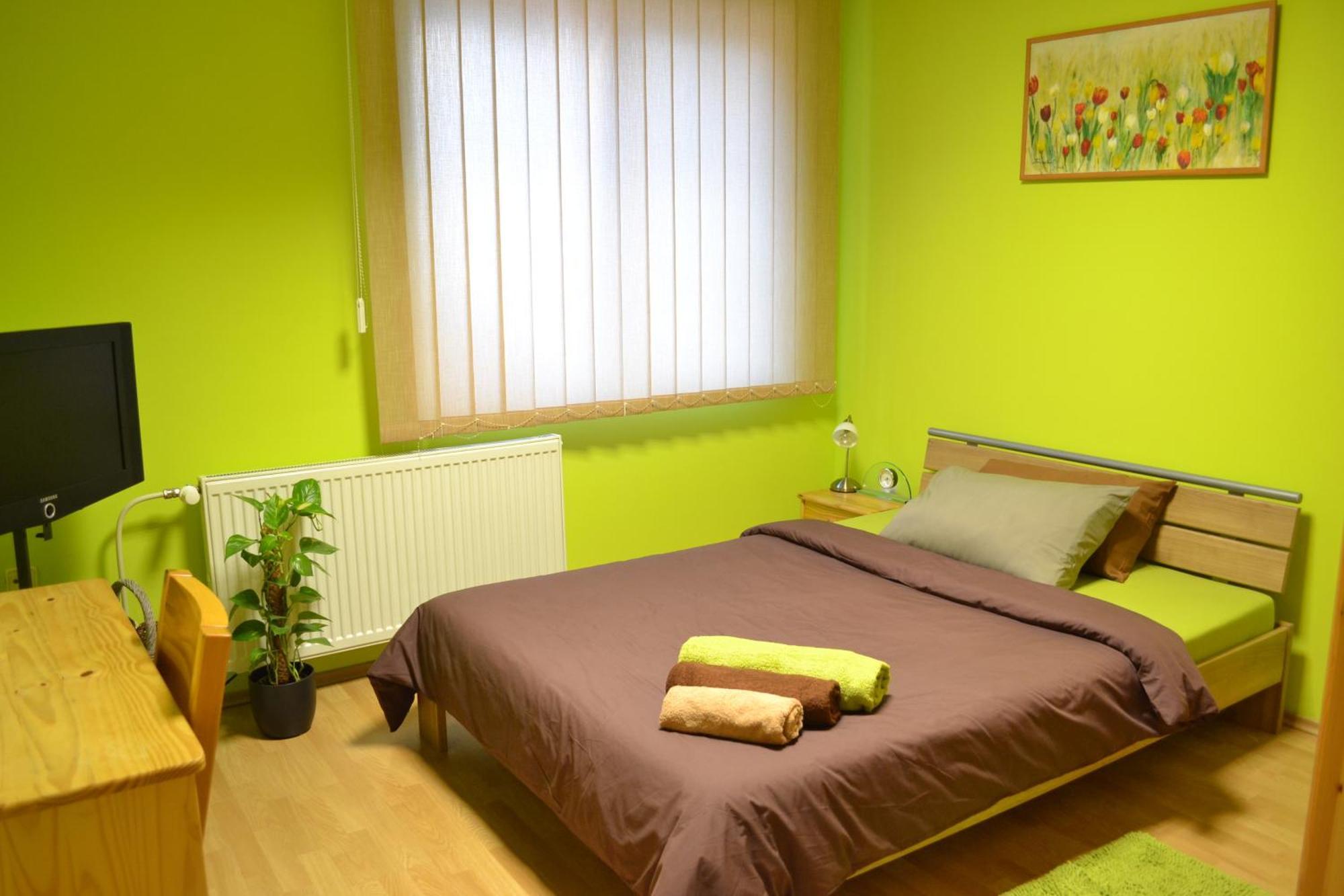 Byron Otel Zlaté Moravce Dış mekan fotoğraf